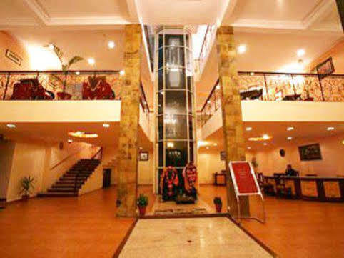 Отель Sarovar Portico Badrinath Джошимат Экстерьер фото